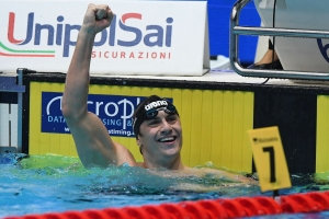 Nuoto, Europei Kazan 2021 in vasca corta - Terza giornata: oro e record italiano nei 100m rana per Nicolò Martinenghi !