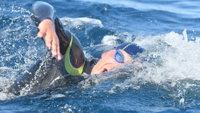 Ischia abbracciata dal mare: Sondali vince la seconda edizione della “IschiaForYou – Swim Around”, oltre 30 chilometri intorno all’isola